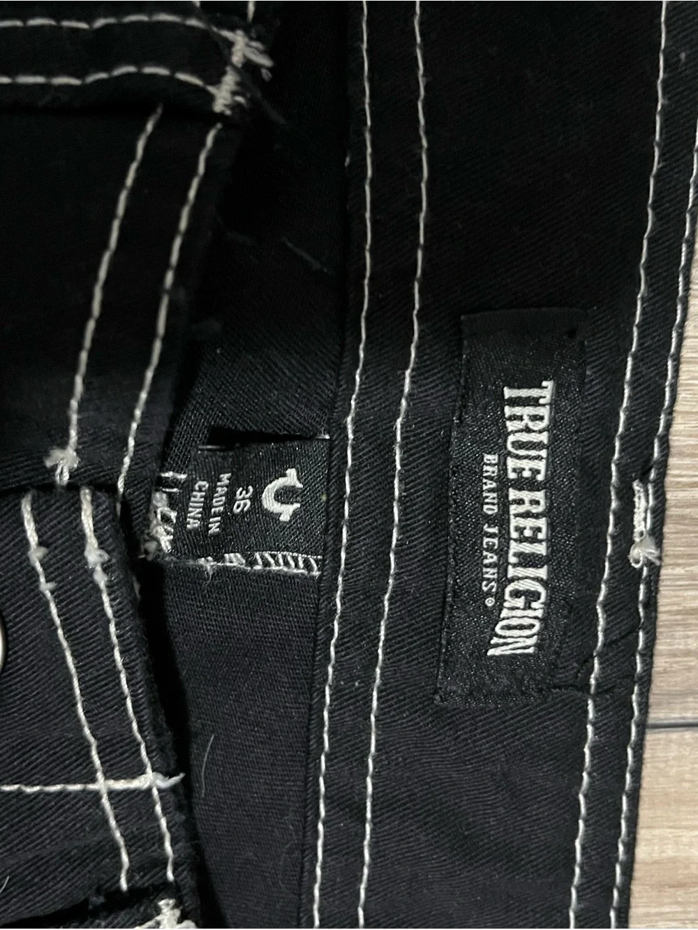True Religion casual minimalist